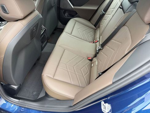 New 2026 BMW i5 eDrive40 w/ Premium Package image 13