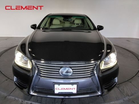 Used 2017 Lexus LS 460 w/ Comfort Package image 3