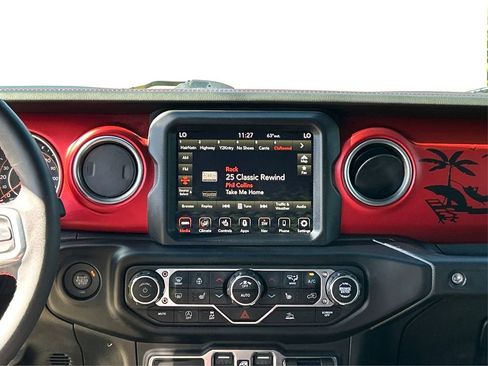 Certified 2023 Jeep Wrangler Unlimited Rubicon w/ Cold Weather Group image 17