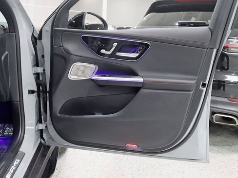 Used 2025 Mercedes-Benz GLC 43 AMG 4MATIC image 38