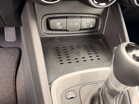 New 2026 Hyundai Venue SEL FWD image 27