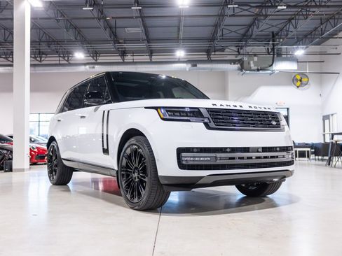 Used 2024 Land Rover Range Rover Long Wheelbase Autobiography AWD/4WD image 3