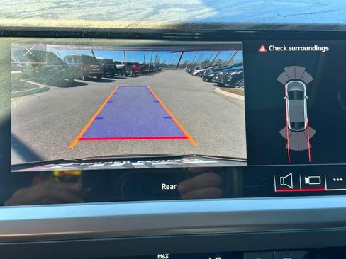 Used 2023 Audi Q4 e-tron Premium image 23