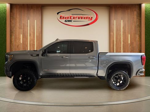 Used 2021 GMC Sierra 1500 AT4 w/ AT4 Premium Package AWD/4WD image 4