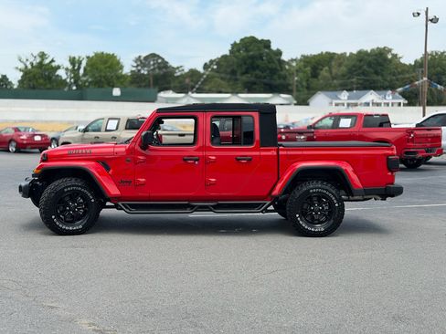 Used 2024 Jeep Gladiator Sport AWD/4WD image 4
