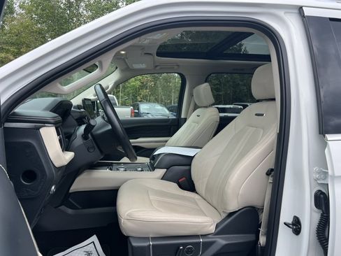 Certified 2022 Ford Expedition Max Platinum image 15