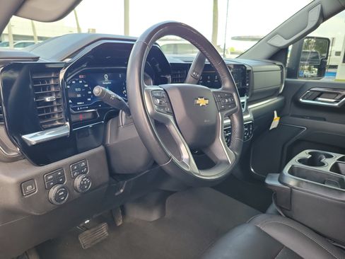 Used 2024 Chevrolet Silverado 2500 LTZ AWD/4WD image 17
