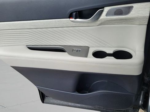 Used 2024 Hyundai Palisade Calligraphy image 16