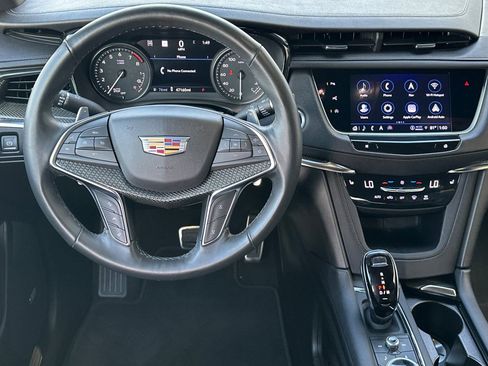 Used 2022 Cadillac XT5 Sportv w/ LPO, ONYX Package AWD/4WD image 13