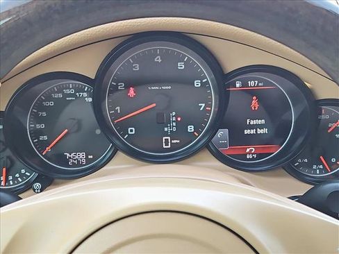 Used 2014 Porsche Panamera RWD image 9