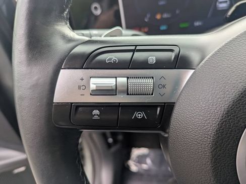 Used 2025 Hyundai Tucson Limited AWD/4WD image 23