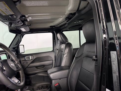 Used 2023 Jeep Wrangler Unlimited Sahara AWD/4WD image 23