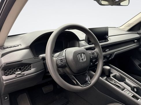 Used 2025 Honda Accord SE image 10