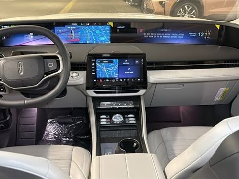 New 2026 Lincoln Nautilus Reserve image 17