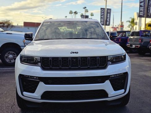 New 2026 Jeep Grand Cherokee Limited AWD/4WD image 3