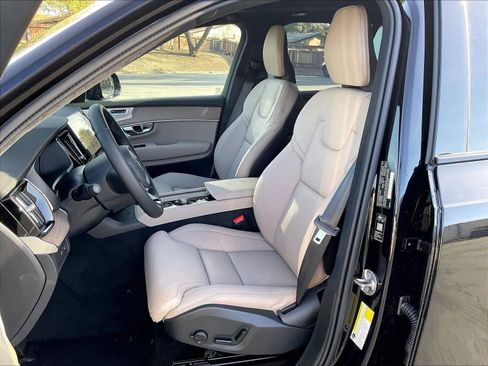 New 2026 Volvo XC90 T8 Ultra w/ Lounge Package image 11