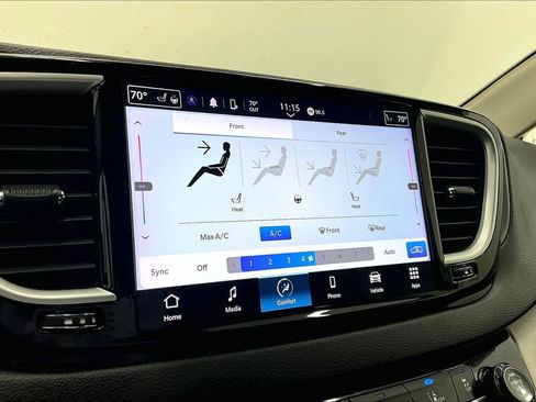 Used 2024 Chrysler Pacifica Touring-L FWD image 33