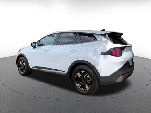 Used 2026 Kia Sportage LX FWD image 9