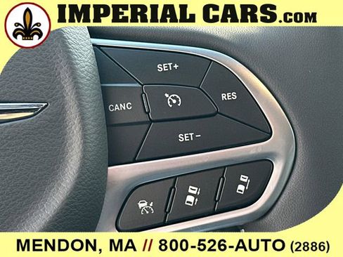 New 2026 Chrysler Pacifica Select image 27