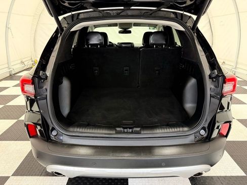 Used 2024 Ford Escape Platinum image 4