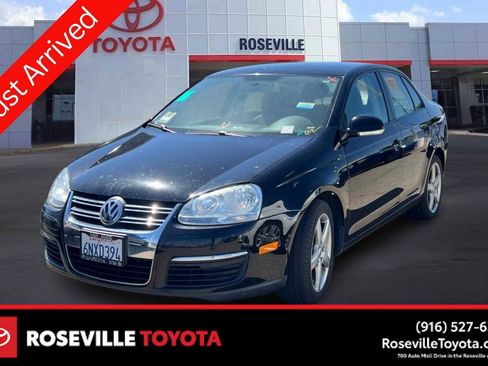 Used 2010 Volkswagen Jetta Limited Edition w/ California Edition Pkg image 1