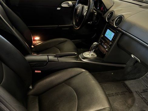 Used 2011 Porsche Boxster RWD image 10