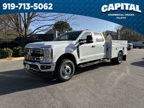 New 2026 Ford F350 XL w/ XL Chrome Package image 4