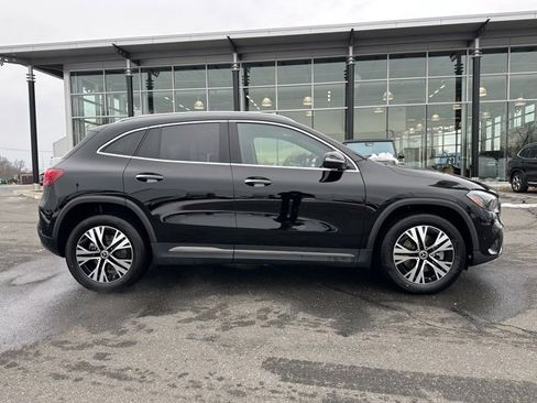 Used 2025 Mercedes-Benz GLA 250 4MATIC image 8