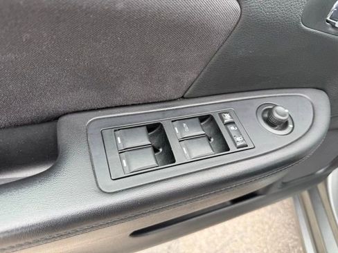 Used 2012 Chrysler 200 Touring w/ Cold Weather Group image 16