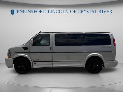 Used 2021 Chevrolet Express 2500 RWD image 11