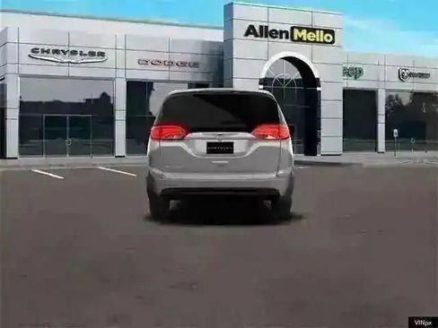 New 2026 Chrysler Voyager LX image 5