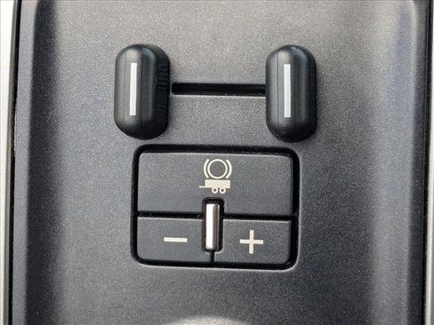 Used 2015 Chevrolet Silverado 1500 LTZ image 18