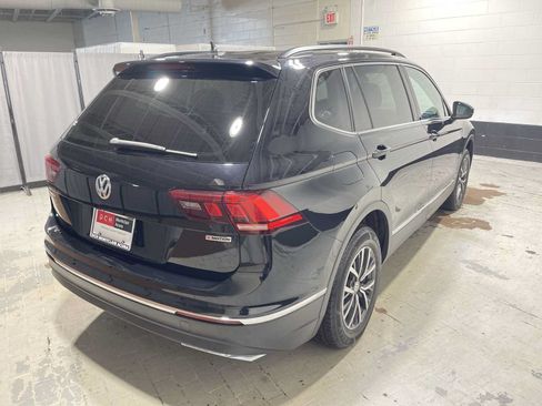Used 2020 Volkswagen Tiguan SE w/ Panoramic Sunroof Package AWD/4WD image 26