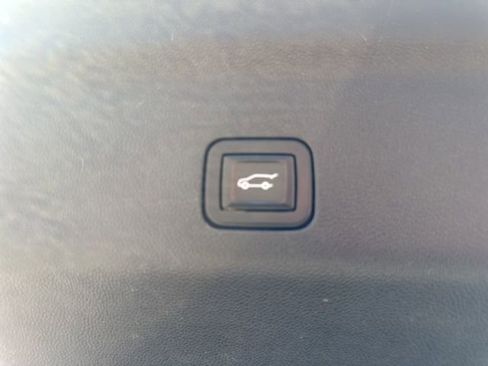 Used 2022 GMC Yukon XL AT4 image 29