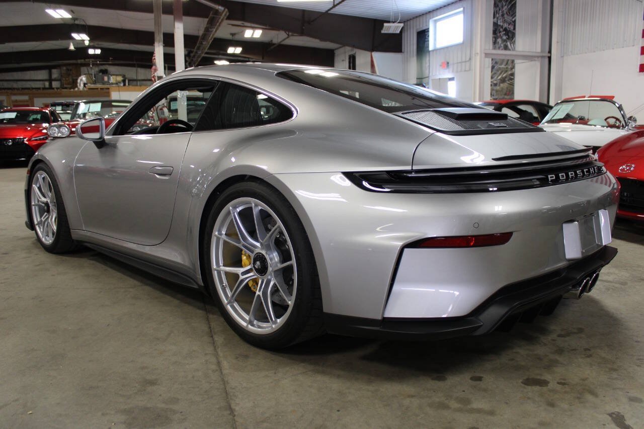 Used 2026 Porsche 911 GT3 RWD image 4