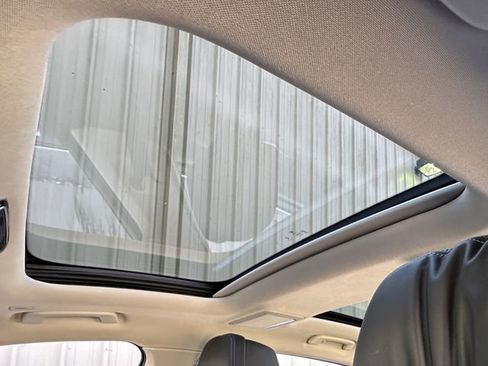 Used 2018 BMW 740e xDrive image 34