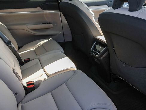 New 2026 Volvo EX90 Plus RWD image 20