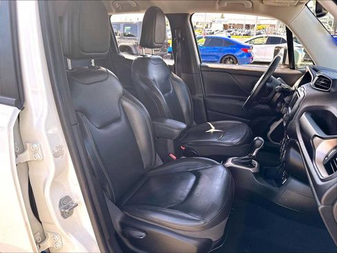 Used 2017 Jeep Renegade Limited FWD image 10