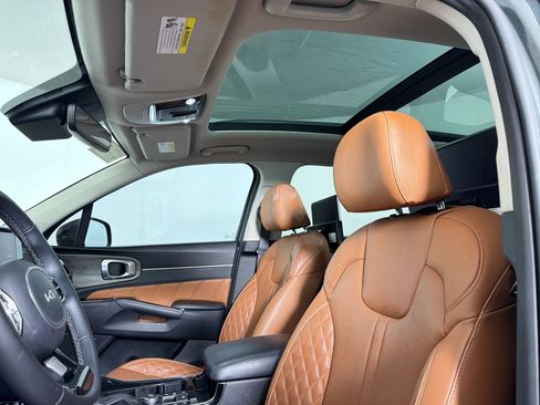 Used 2022 Kia Sorento SX Prestige w/ Rust Color Package AWD/4WD image 15
