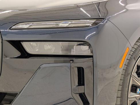 Certified 2024 BMW 760i xDrive 760i xDrive w/ Executive Package image 11