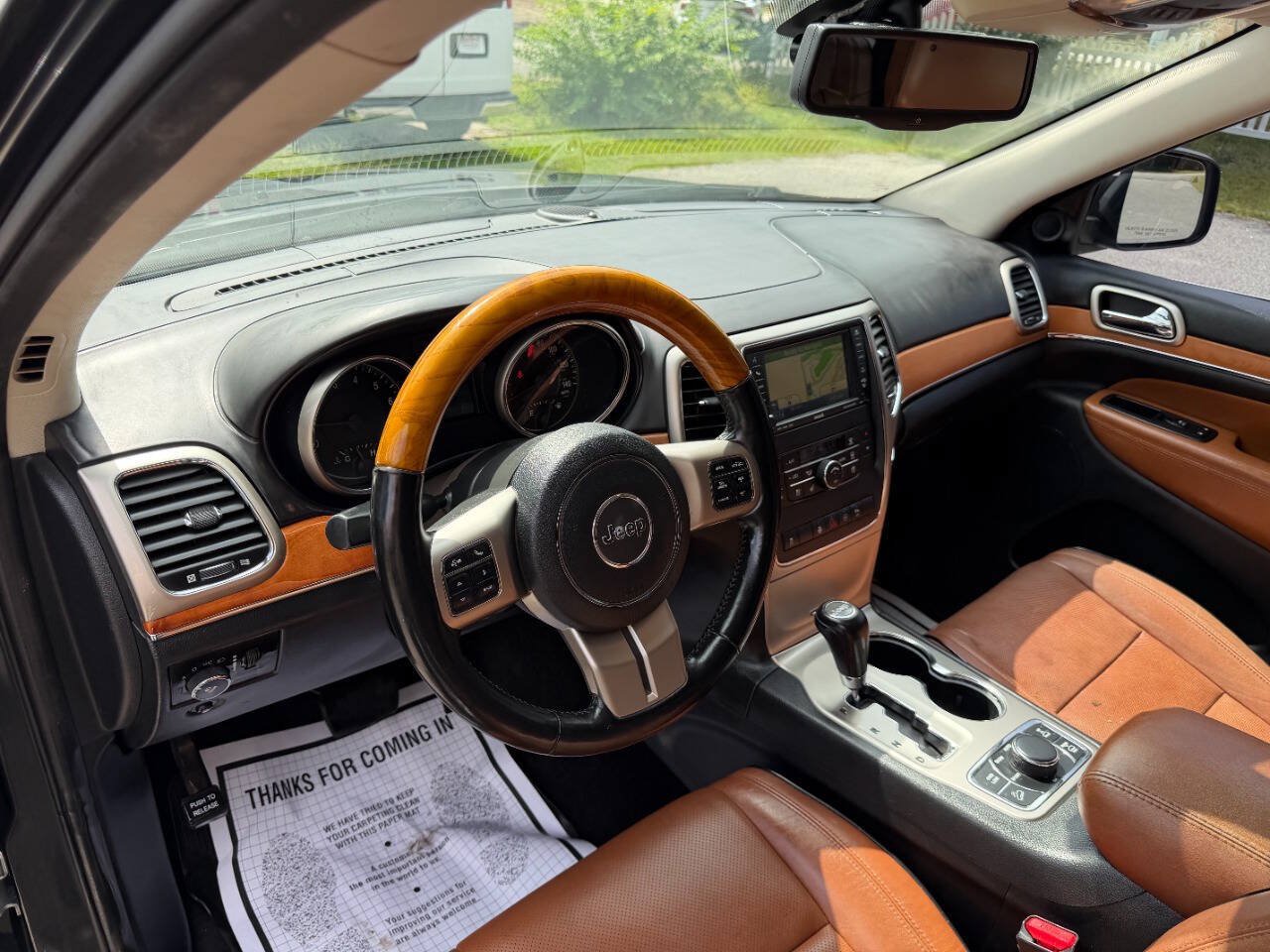 Used 2011 Jeep Grand Cherokee Overland AWD/4WD image 18