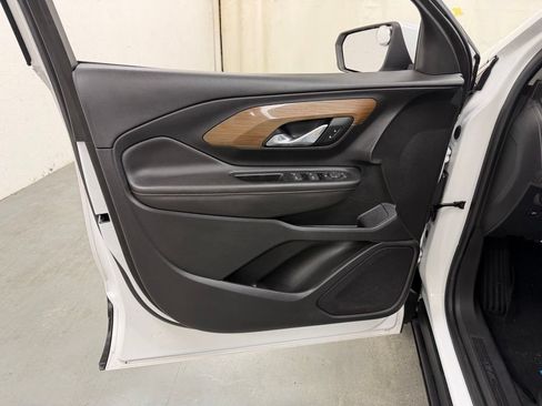 Used 2020 GMC Terrain SLE w/ Driver Convenience Package FWD image 17