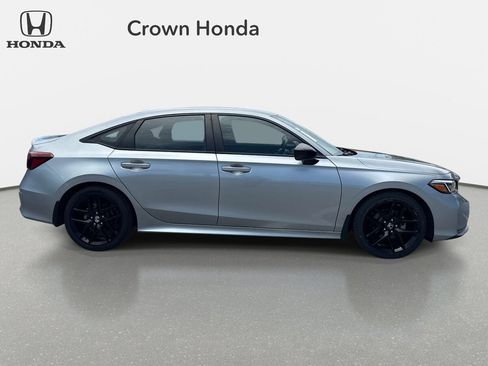 Used 2025 Honda Civic Sport image 5