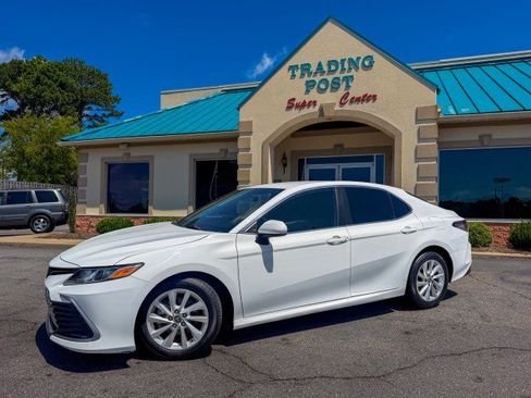 Used 2023 Toyota Camry LE FWD image 25