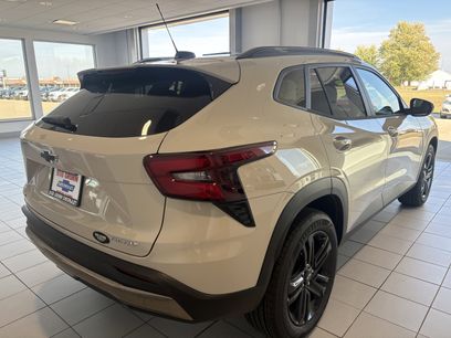 New 2026 Chevrolet Trax ACTIV w/ Sunroof Package