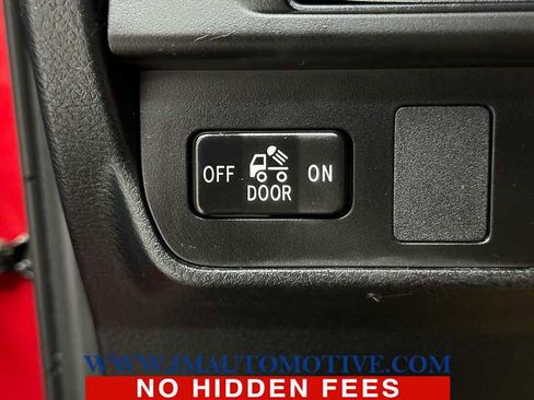 Used 2017 Toyota Tacoma SR5 image 38