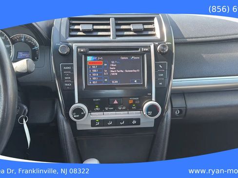Used 2013 Toyota Camry SE image 12