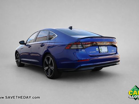 Used 2023 Honda Accord Sport image 6