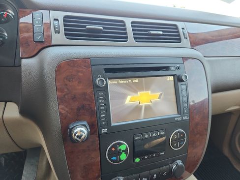 Used 2014 Chevrolet Tahoe LTZ image 19