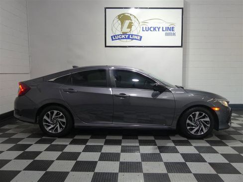Used 2018 Honda Civic EX image 6